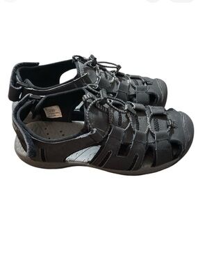 F4- Khombu Black Fisherman Sandals Durable Outdoor Shoes